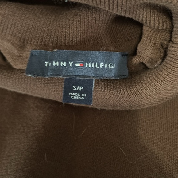 Women’s Tommy Hilfiger Size Small Brown Turtleneck Fitted Sweater - Picture 3 of 6